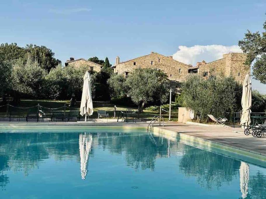 Medieval Tower In Umbria With Swimming Pool Montelagello Εξωτερικό φωτογραφία