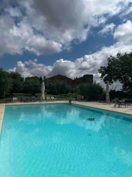 Medieval Tower In Umbria With Swimming Pool Montelagello Εξωτερικό φωτογραφία
