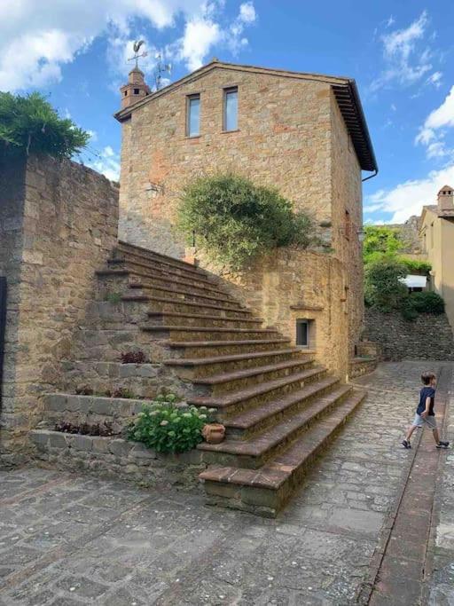 Medieval Tower In Umbria With Swimming Pool Montelagello Εξωτερικό φωτογραφία